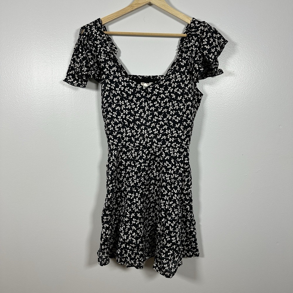 Band Of Gypsies Mini Sundress Womens Small Black‎ Floral Flutter Sleeves NEW